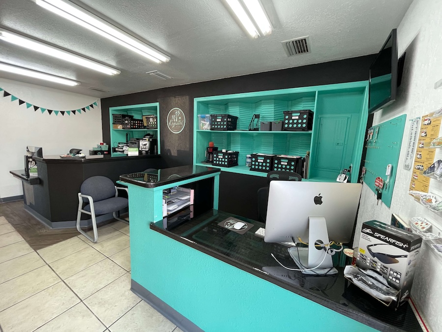 Top-Quality Auto Mechanics in Silver Springs Shores, Florida Top-Quality Auto Mechanics in Silver Springs Shores, Florida